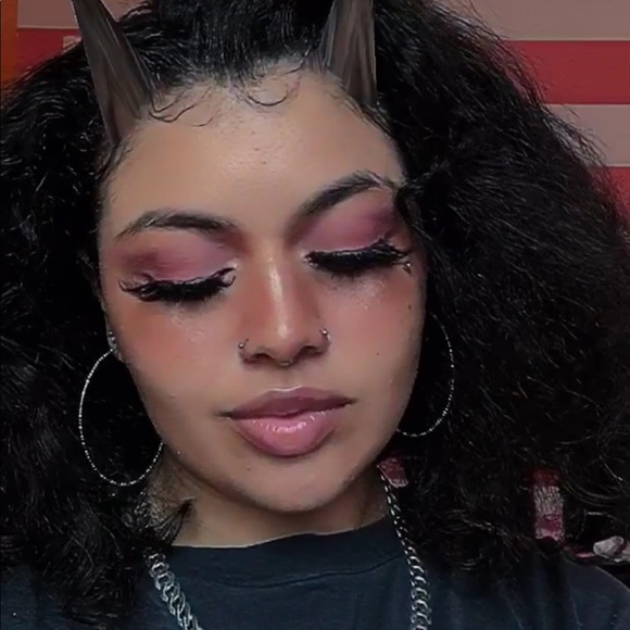 Meet your Posher, Kayla - Picture 9 of 16